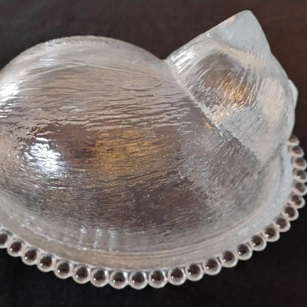 Clear Indiana glass sleeping cat covered candy dish - Picture 3 of 5